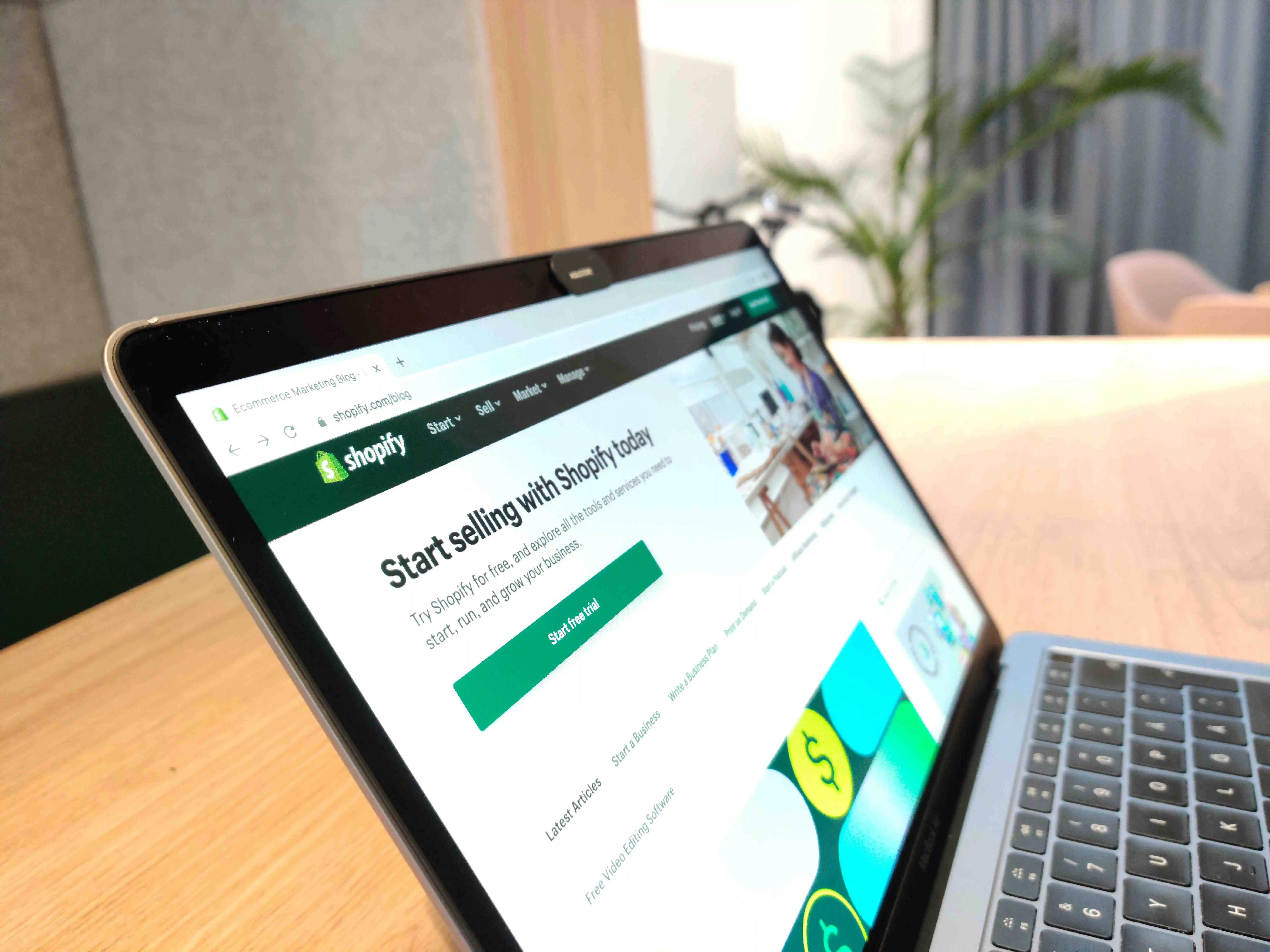 screen with payment method